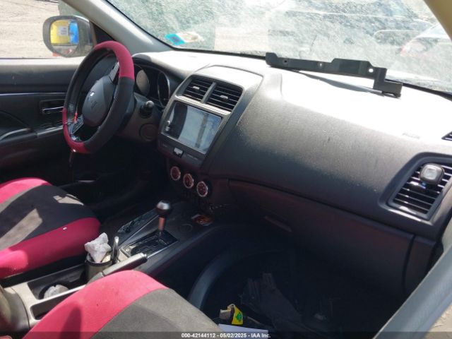 2018 MITSUBISHI OUTLANDER SPORT JA4AP3AW3JU011695 Photo 4