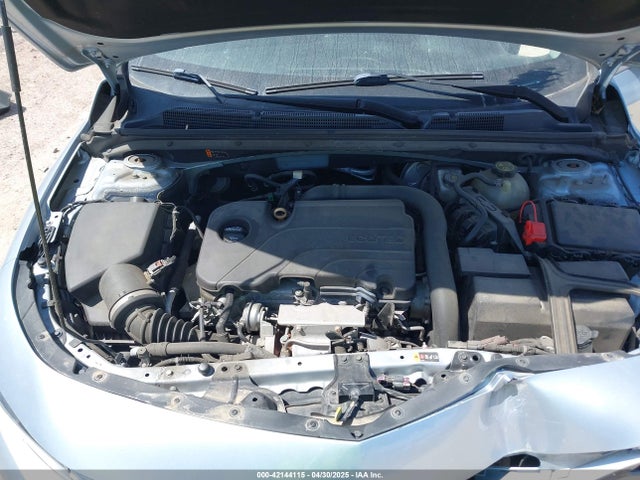 1G1ZD5ST0JF211951 Chevrolet MALIBU LT