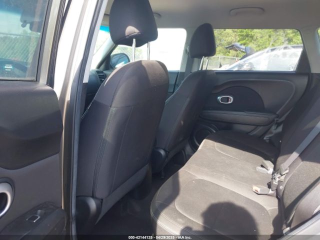 KNDJN2A20J7607929 KIA Soul