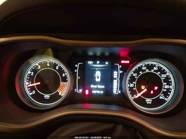 1C4PJLCS8FW689849 Jeep Cherokee Latitude