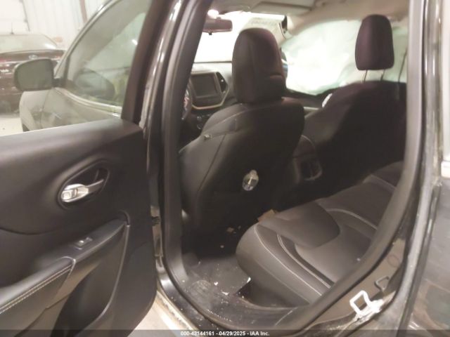 1C4PJLCS8FW689849 Jeep Cherokee Latitude