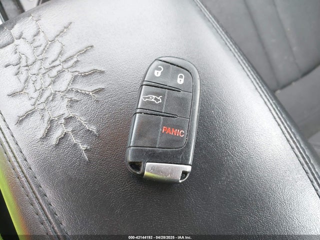 Chrysler 200 Limited 2015 1C3CCCABXFN632929 Image 11