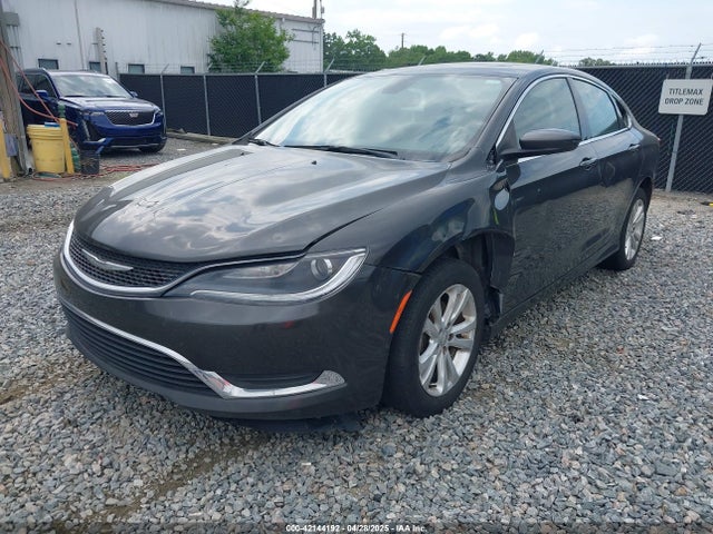 Chrysler 200 Limited 2015 1C3CCCABXFN632929 Image 2