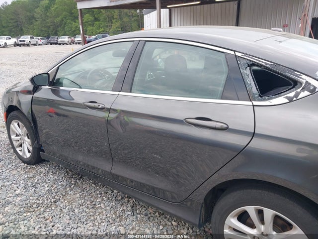 Chrysler 200 Limited 2015 1C3CCCABXFN632929 Image 6
