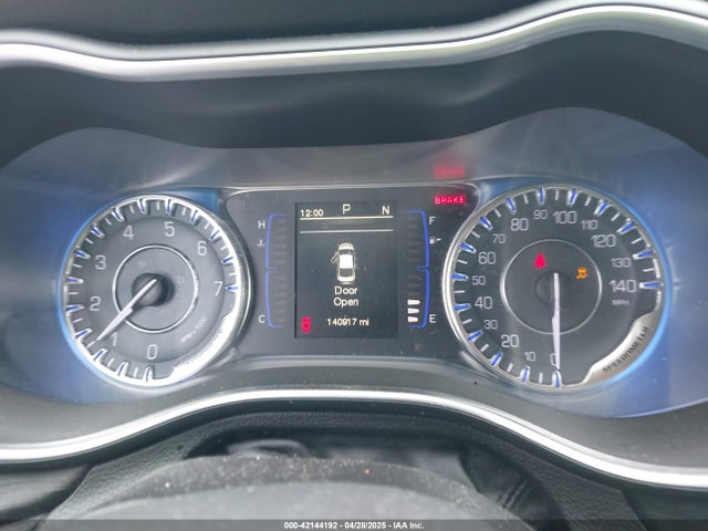 Chrysler 200 Limited 2015 1C3CCCABXFN632929 Image 7