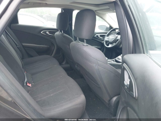 Chrysler 200 Limited 2015 1C3CCCABXFN632929 Image 8
