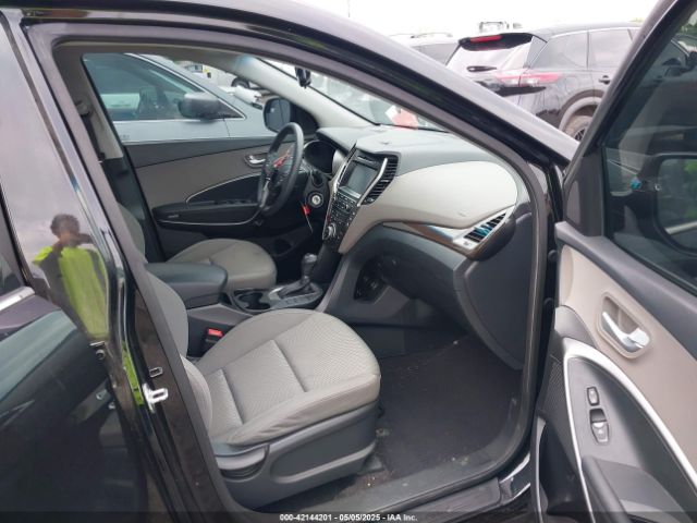 KM8SM4HF5HU236477 Hyundai Santa Fe Se