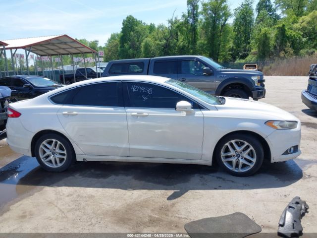 3FA6P0HD7ER246182 Ford FUSION SE