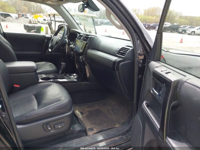 2021 TOYOTA 4RUNNER JTEJU5JRXM5969778 Photo 4