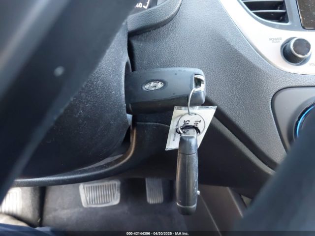 3KPC24A39JE025107 Hyundai ACCENT SE