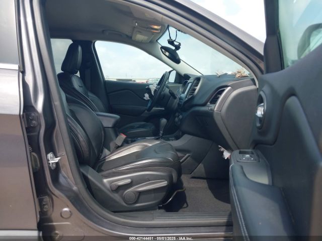 1C4PJLLB2KD333239 Jeep Cherokee Latitude Plus Fwd