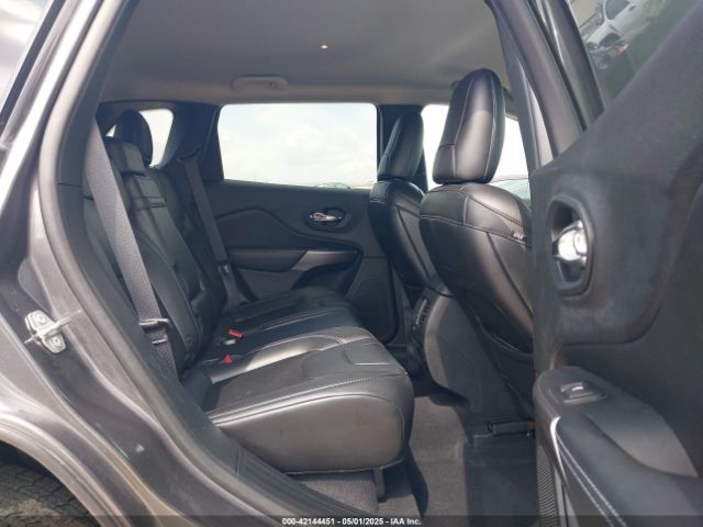 1C4PJLLB2KD333239 Jeep Cherokee Latitude Plus Fwd