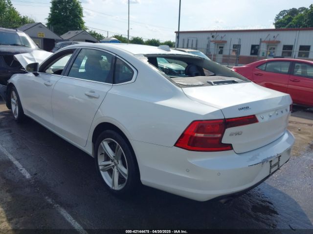 2018 VOLVO S90 LVY982MK6JP016485 Photo 2