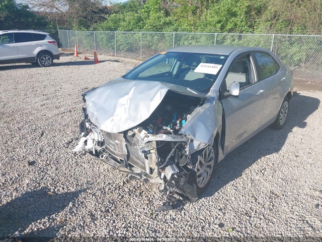 2T1BURHE0JC045528 Toyota COROLLA LE