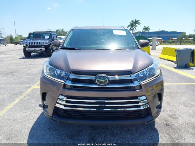 5TDYZRFH1KS304576 Toyota Highlander Limited
