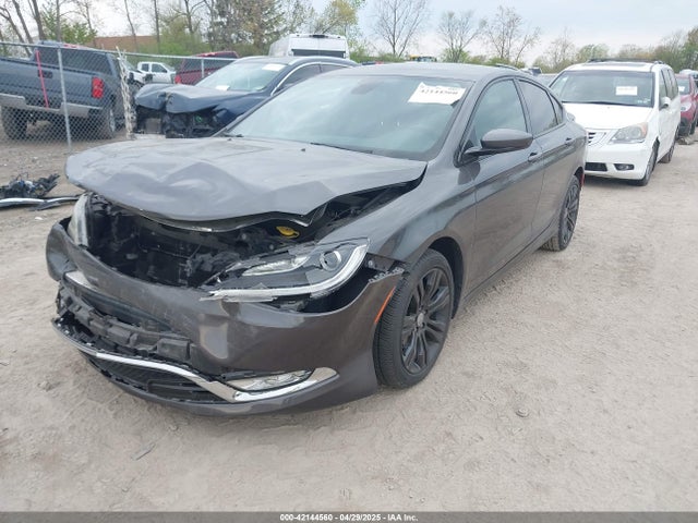 Chrysler 200 S 2015 1C3CCCBB0FN620075 Image 2