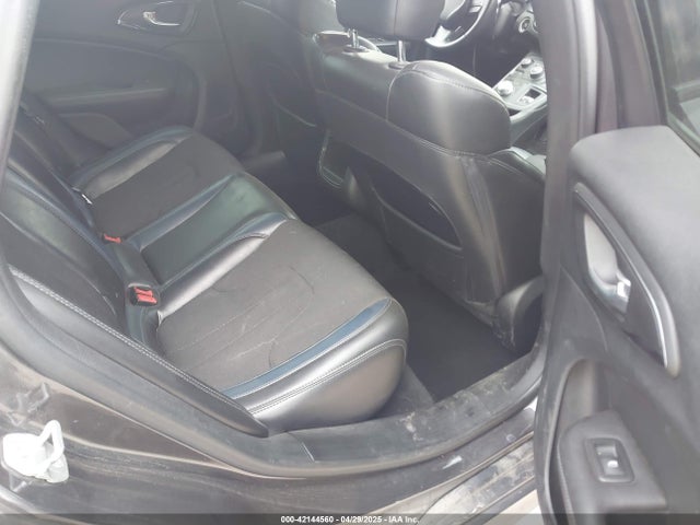 Chrysler 200 S 2015 1C3CCCBB0FN620075 Image 8