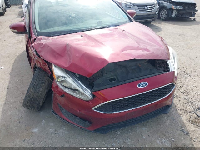 1FADP3F2XGL377909 Ford FOCUS SE