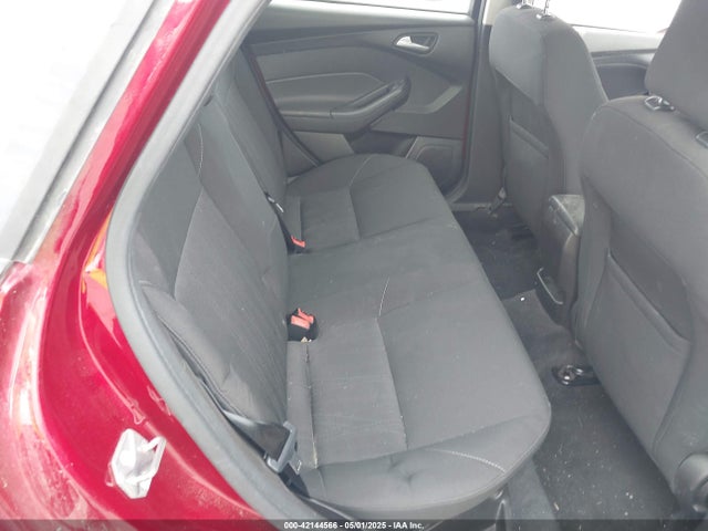 1FADP3F2XGL377909 Ford FOCUS SE