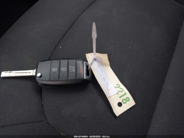 KNDJP3A58F7212298 KIA SOUL +