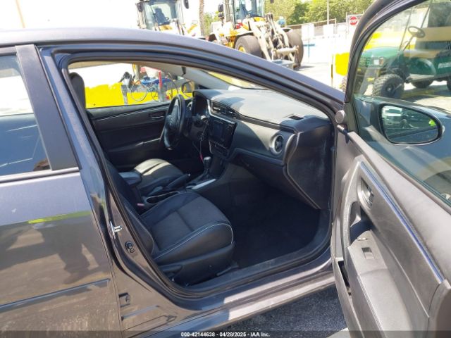 5YFBURHE8HP592962 Toyota COROLLA SE