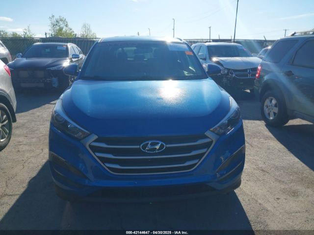 KM8J2CA40JU792495 Hyundai TUCSON SE