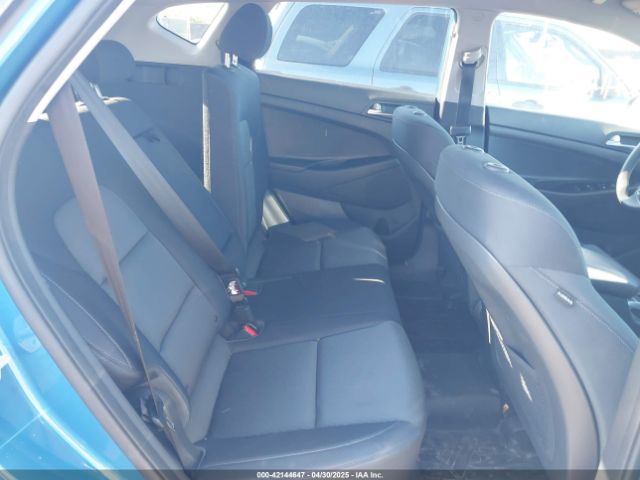 KM8J2CA40JU792495 Hyundai TUCSON SE