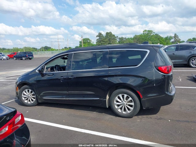 Aukcja sprzedaży 2017 Chrysler Pacifica Touring-l, vin: 2C4RC1BG0HR762552, numer aukcji: 42144716