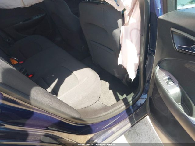 1G1ZC5ST4HF241340 Chevrolet Malibu 1fl