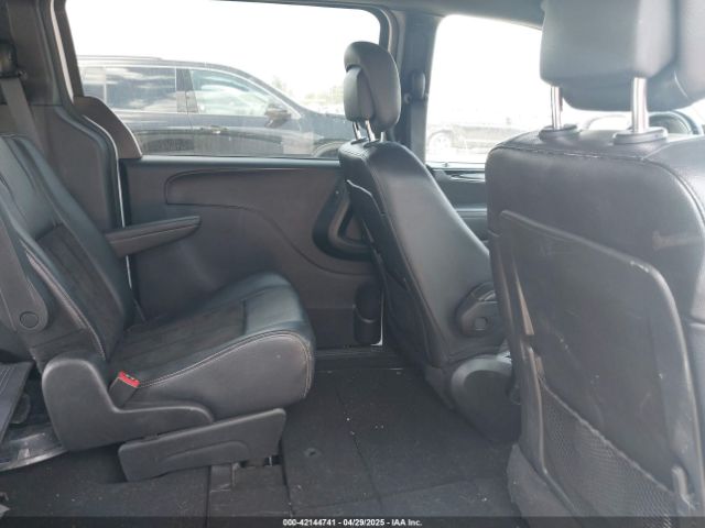 2C4RDGCG2KR723127 Dodge Grand Caravan Sxt
