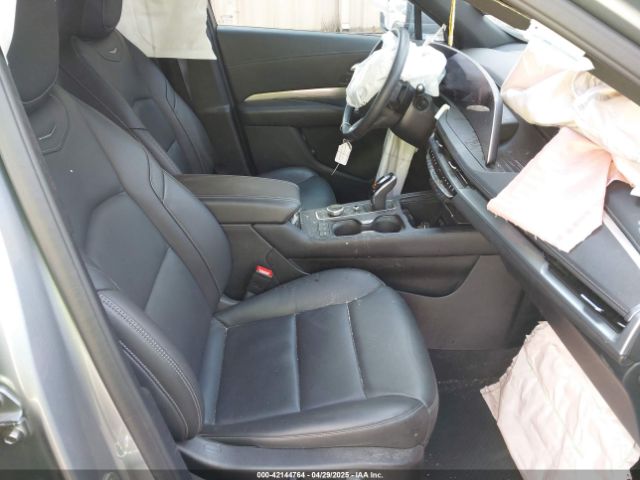 1GYFZCR41SF142388 Cadillac Xt4 Fwd Premium Luxury
