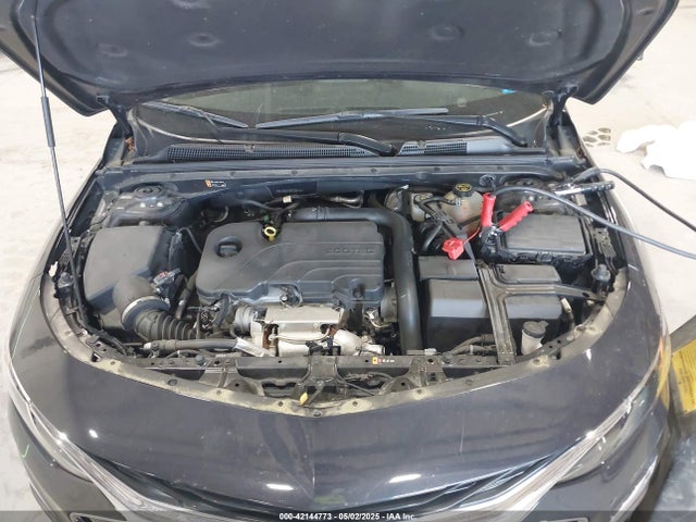 1G1ZD5ST5NF209165 Chevrolet Malibu Fwd Lt