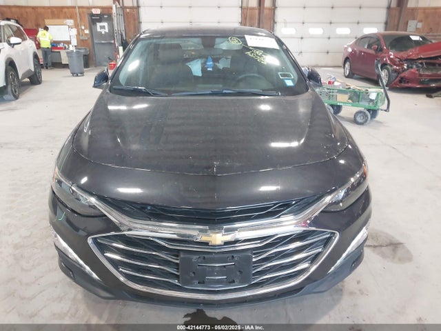 1G1ZD5ST5NF209165 Chevrolet Malibu Fwd Lt