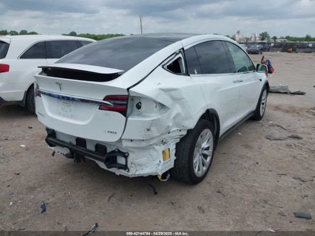 5YJXCAE20JF137531 Tesla 2018