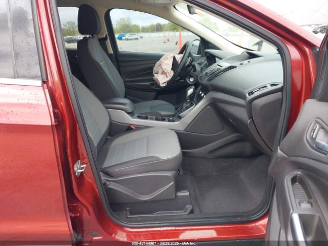1FMCU0GX4EUB78526 Ford ESCAPE SE
