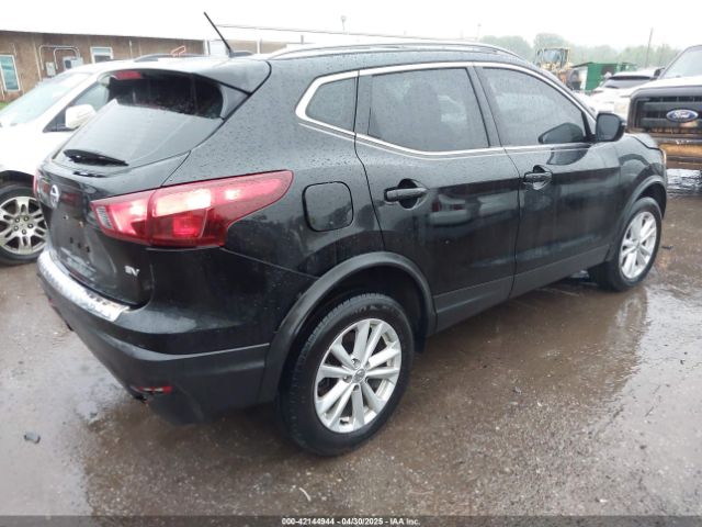 JN1BJ1CP4JW183554 Nissan Rogue Sport Sv