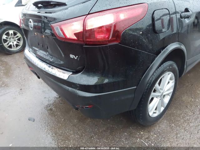 JN1BJ1CP4JW183554 Nissan Rogue Sport Sv