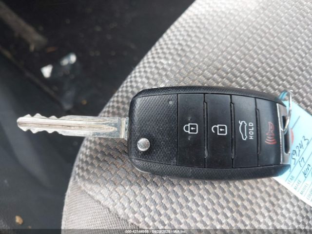 3KPFK4A76HE084786 KIA FORTE LX