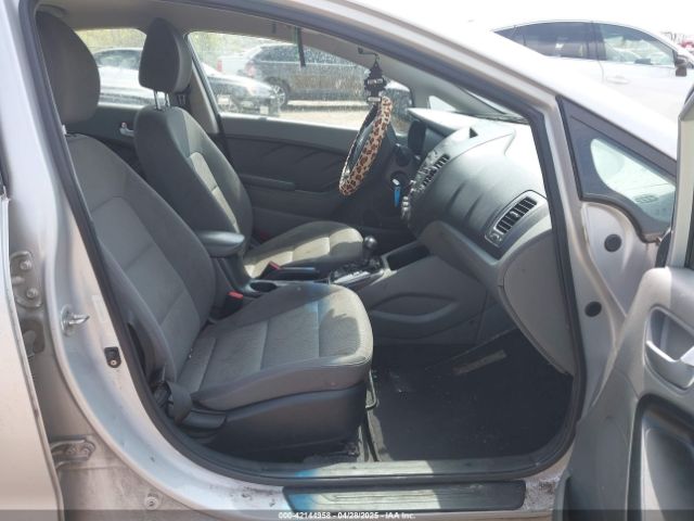3KPFK4A76HE084786 KIA FORTE LX