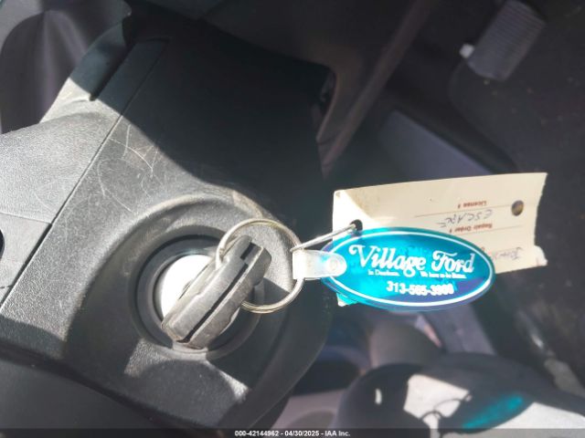 1FMCU9HD2JUB81850 Ford ESCAPE SEL