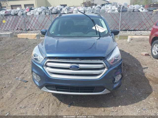 1FMCU9HD2JUB81850 Ford ESCAPE SEL