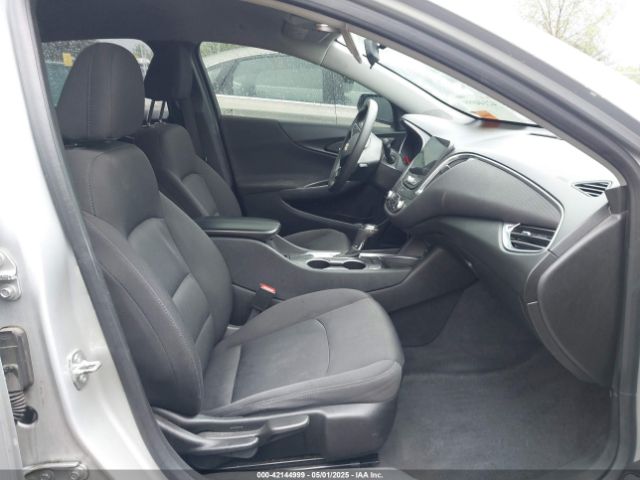 1G1ZD5ST9KF112126 Chevrolet MALIBU LT