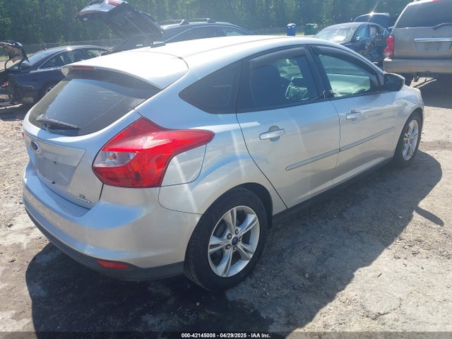 Ford FOCUS SE 2014 1FADP3K2XEL416386 Image 4