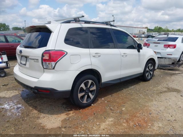 2017 SUBARU FORESTER JF2SJAEC9HH810241 Photo 3