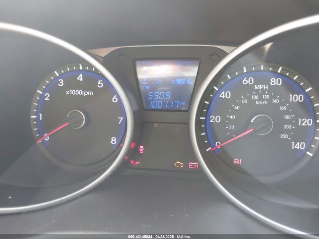 KM8JT3AF1FU037247 Hyundai TUCSON GLS