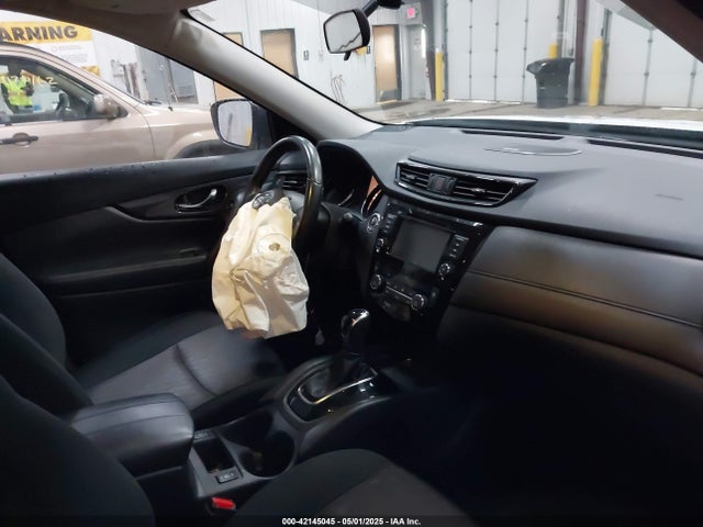 5N1AT2MV5JC840994 Nissan ROGUE SV