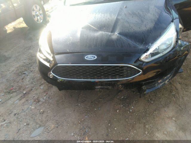 1FADP3K29HL262080 Ford FOCUS SE