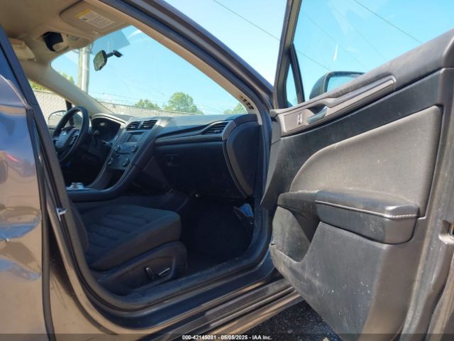 3FA6P0H71JR155221 Ford FUSION SE