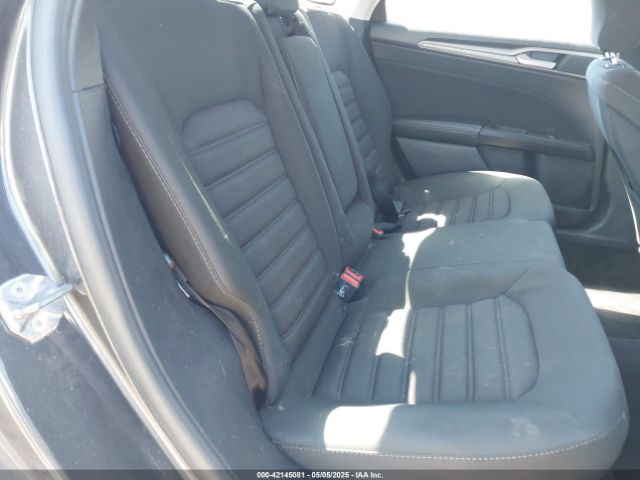 3FA6P0H71JR155221 Ford FUSION SE