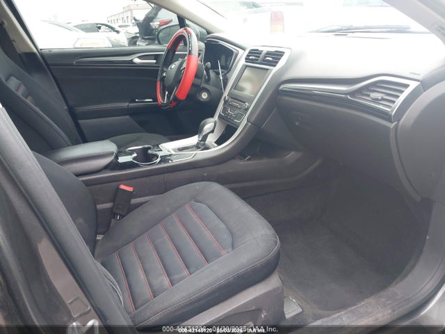 Ford 2016 2016 3FA6P0HD0GR145357 Image 5